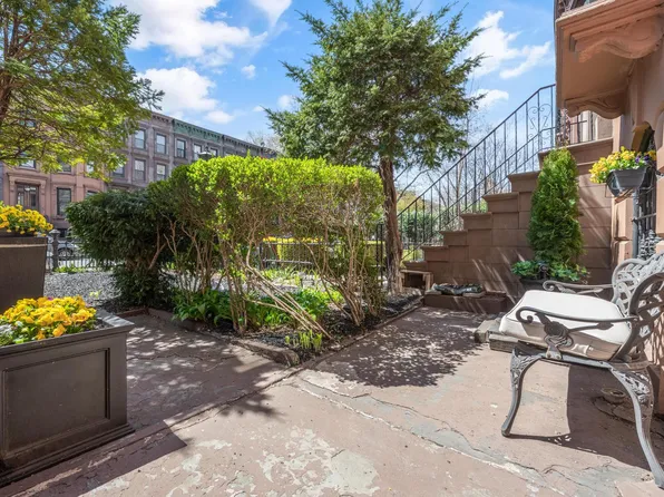 125 Mac Donough Street image 5 of 22