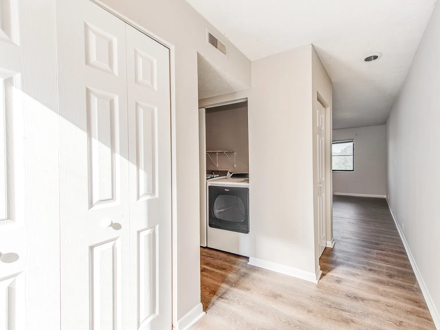 1 bed, 756 sqft, $1,100 — Photo 4
