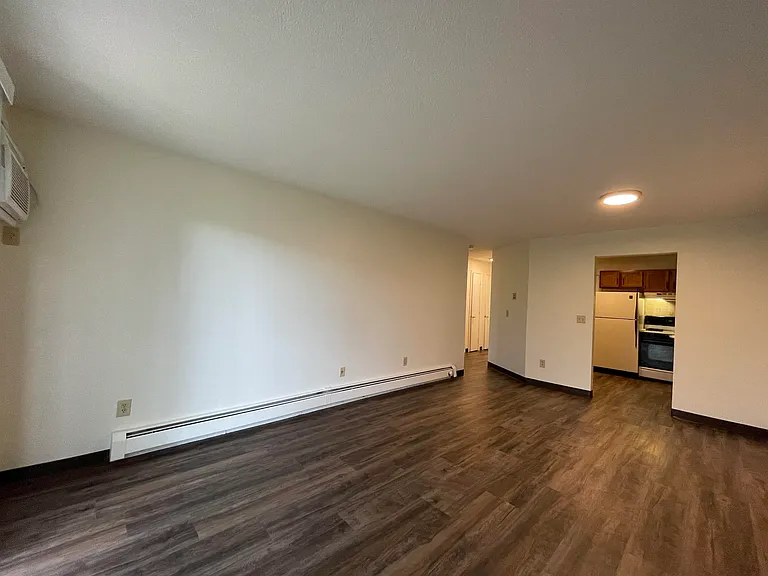 379 Huse Rd #8 — Photo 23