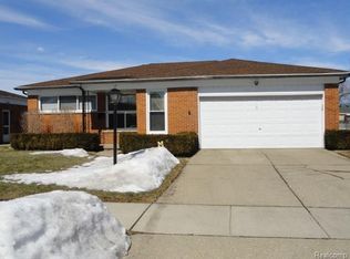 11493 Penrose Dr, Warren, MI 48093