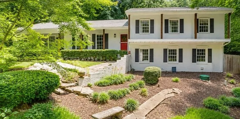 4586 Peachtree Dunwoody Rd