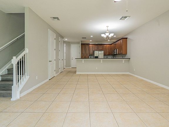 4th image of 312 Bramble Ct
