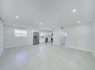 4155 SW 66th Ter #104, Davie, FL 33314