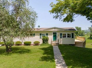 2 Woodruff Rd, West Stockbridge, MA 01266