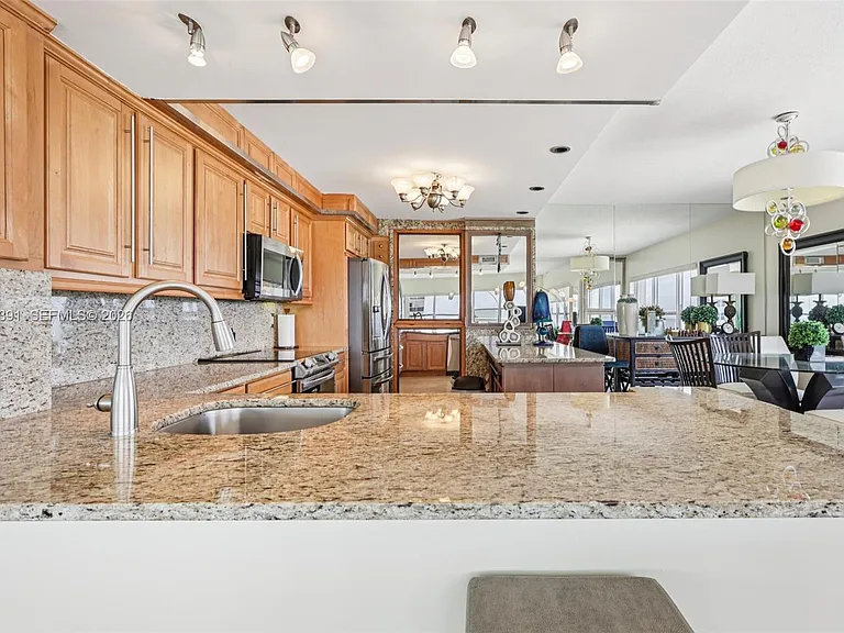 3550 Galt Ocean Dr #501 — Photo 21