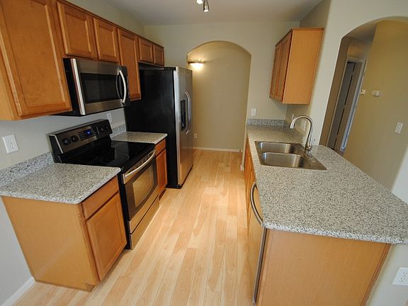 4th image of 1680 E Kelsi Ave