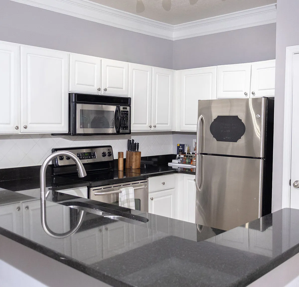 1850 Cotillion Dr — Photo 3
