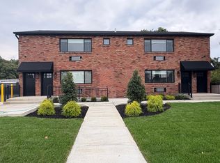 455 Sunrise Hwy #1B, West Babylon, NY 11704
