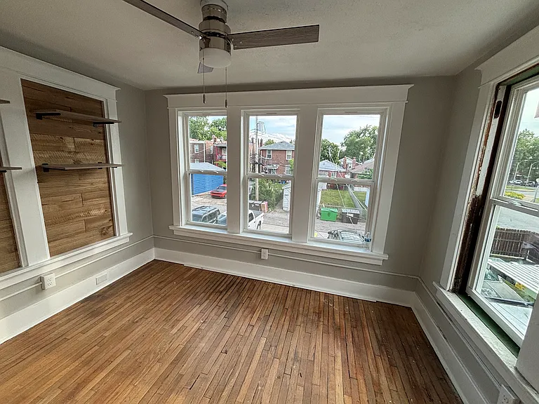 3954 Miami St #2W — Photo 7