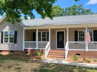 2449 Kendlewood Dr, Lancaster, SC 29720