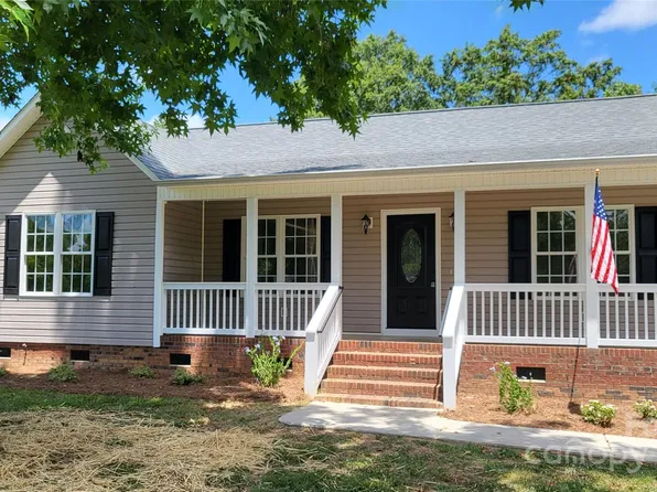 2449 Kendlewood Dr, Lancaster, SC 29720