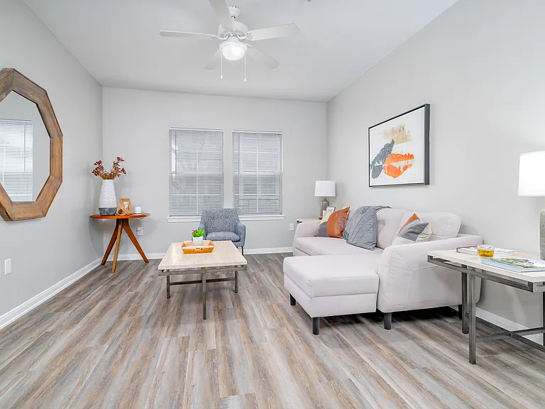 Residences at Salado — Photo 11