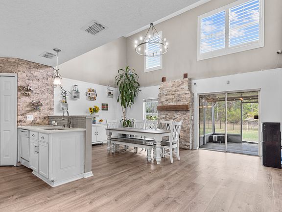 4th image of 519 Islamorada Dr S