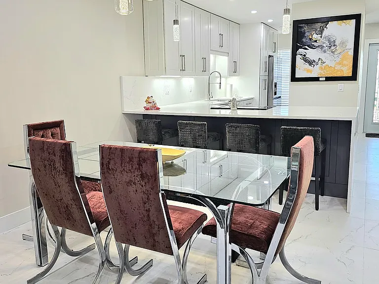 1631 NW 18th Ave #201 — Photo 15