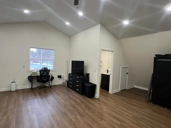 3719 Greensprings Ave, West Mifflin, PA 15122