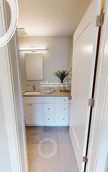 386 Harvard St — Photo 12