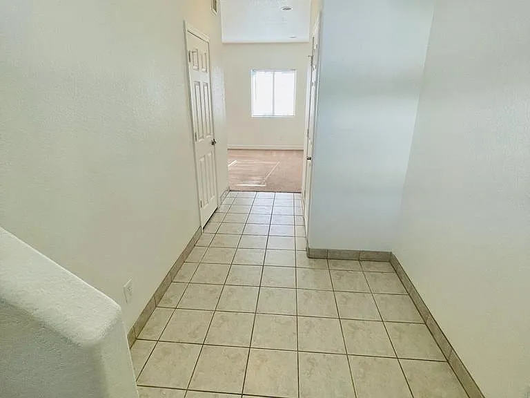 520 E Eva St #1 — Photo 8