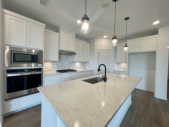 5th image of 3410 Beebalm Blvd