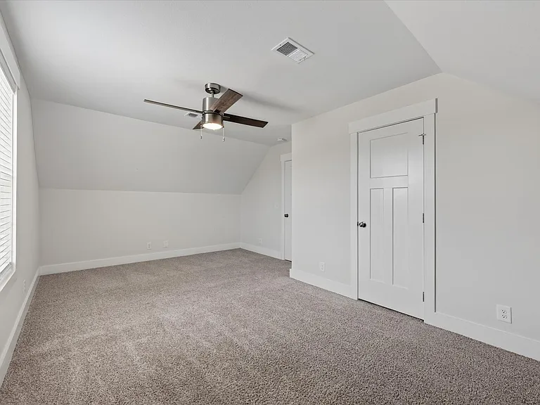 393 Frontier Dr — Photo 30