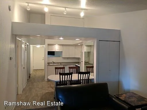 59 E John St — Photo 11