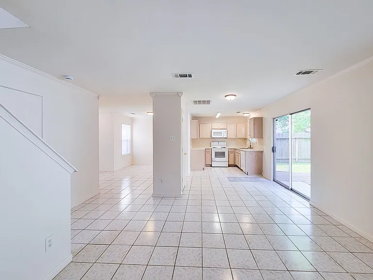 11810 Rolling Stream Dr — Photo 16