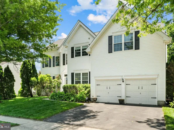 56 Equestrian Dr, Burlington, NJ 08016