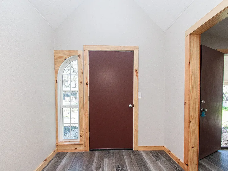 3 E Ave N — Photo 19