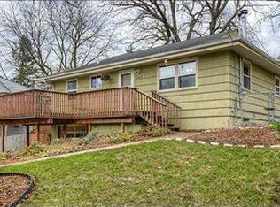 1449 Pioneer Rd, Des Moines, IA 50320