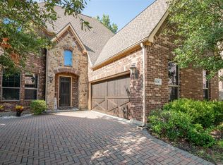 8436 Town Walk Dr, North Richland Hills, TX 76182