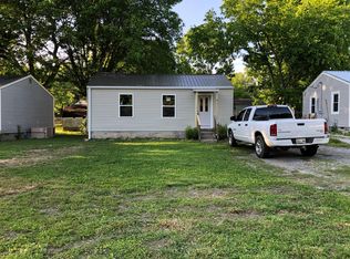 319 Oakwood Rd, Tullahoma, TN 37388