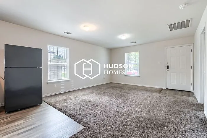 3408 Spring Ave — Photo 3