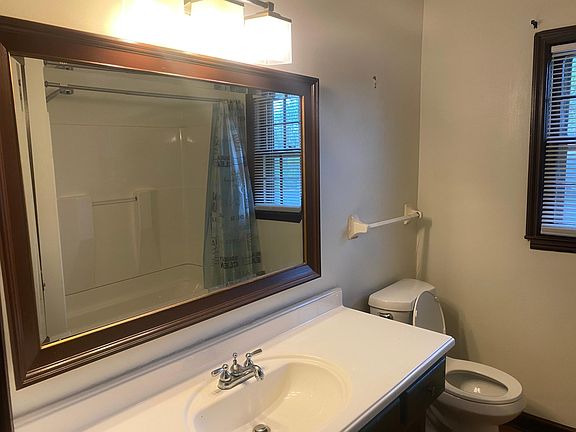 5th image of 254 Clovernook Dr #B