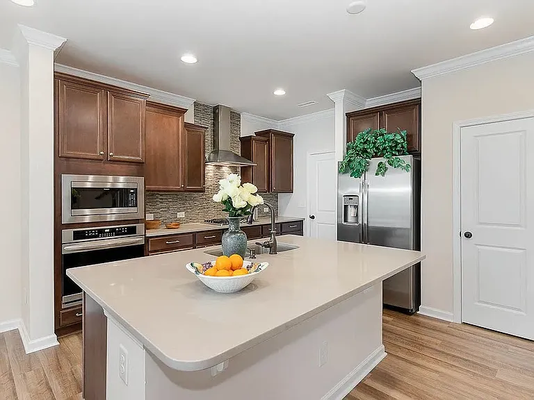 1332 Southpoint Trl — Photo 4