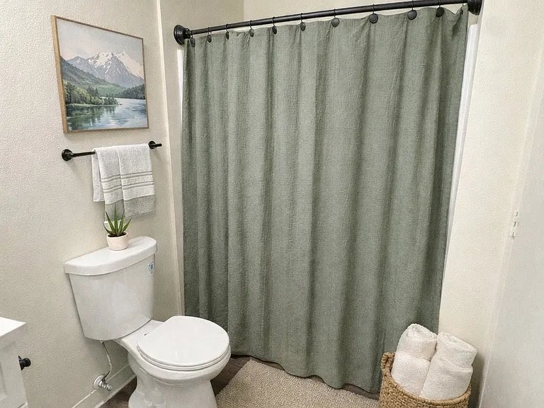 Sierra Springs Apartments — Photo 5