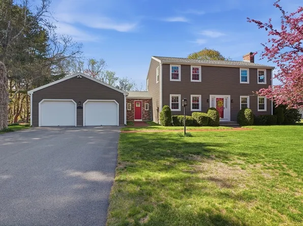 5 Brian Cir, Grafton, MA 01519