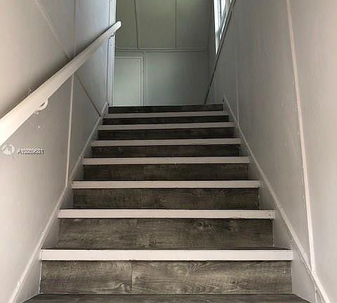 2nd image of 274 E 9th St APT 4