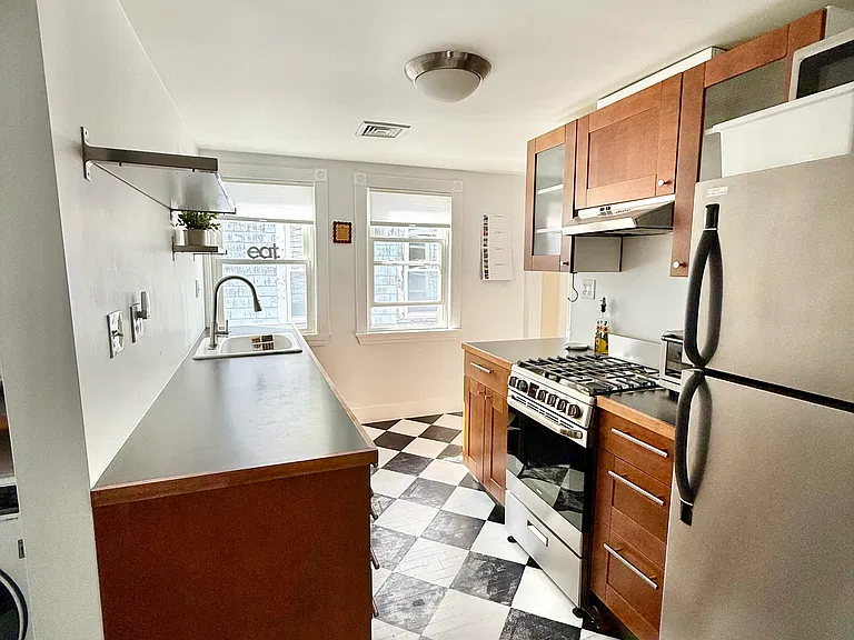 72 Lexington Ave #3 — Photo 8