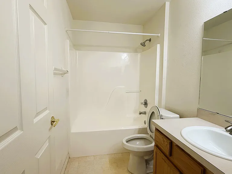 260 Lake Suzanne Dr — Photo 11