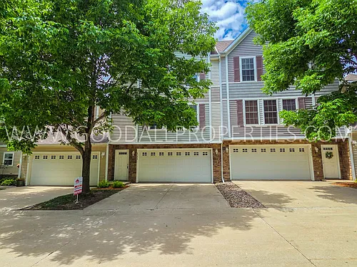4304 153rd Pl Photo 1