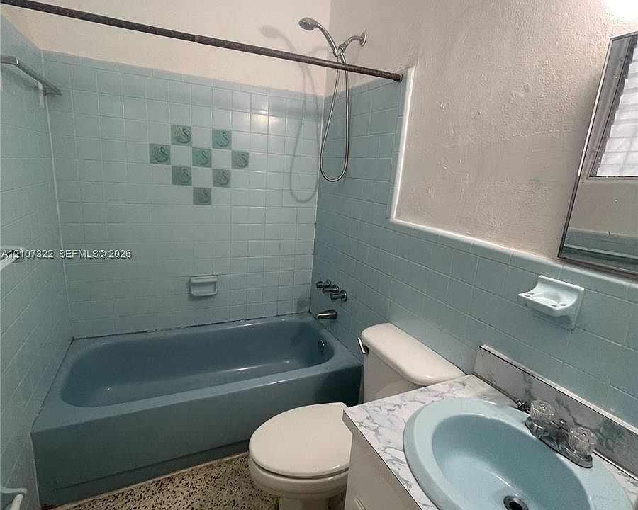 2nd image of 1055 SW 4th St #C