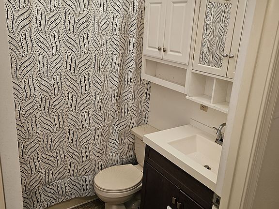 4th image of 11 Tred Avon Ave #1