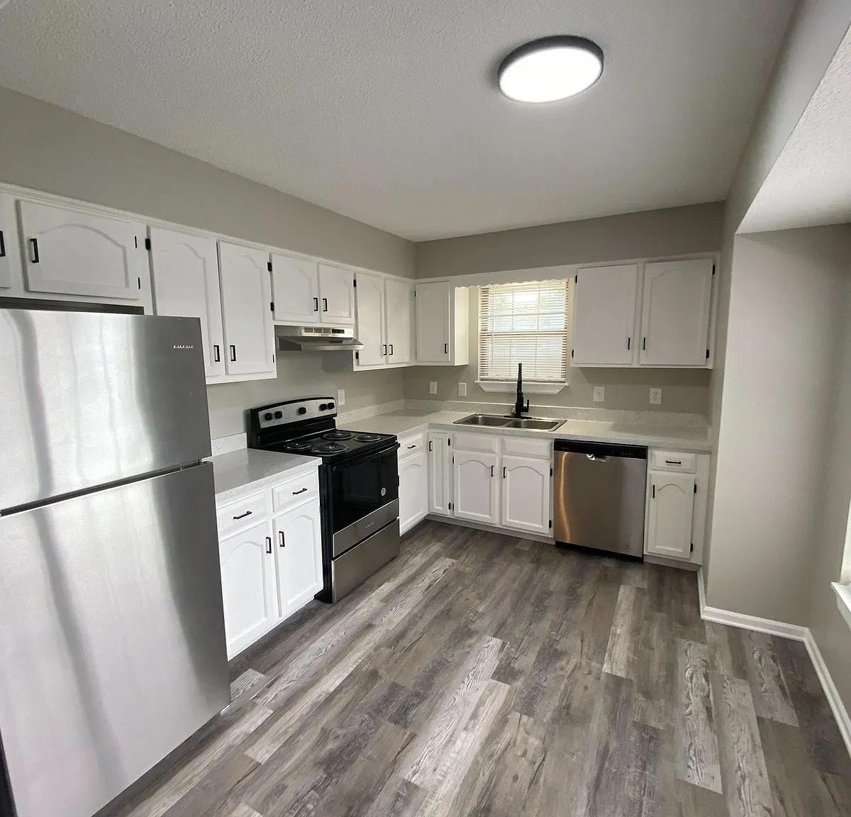 6722 E 117 Terrace — Photo 3