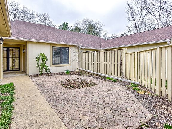 2nd image of 9183 S Greenridge Ln #26&27
