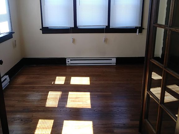 4th image of 222 N 5th St APT 104