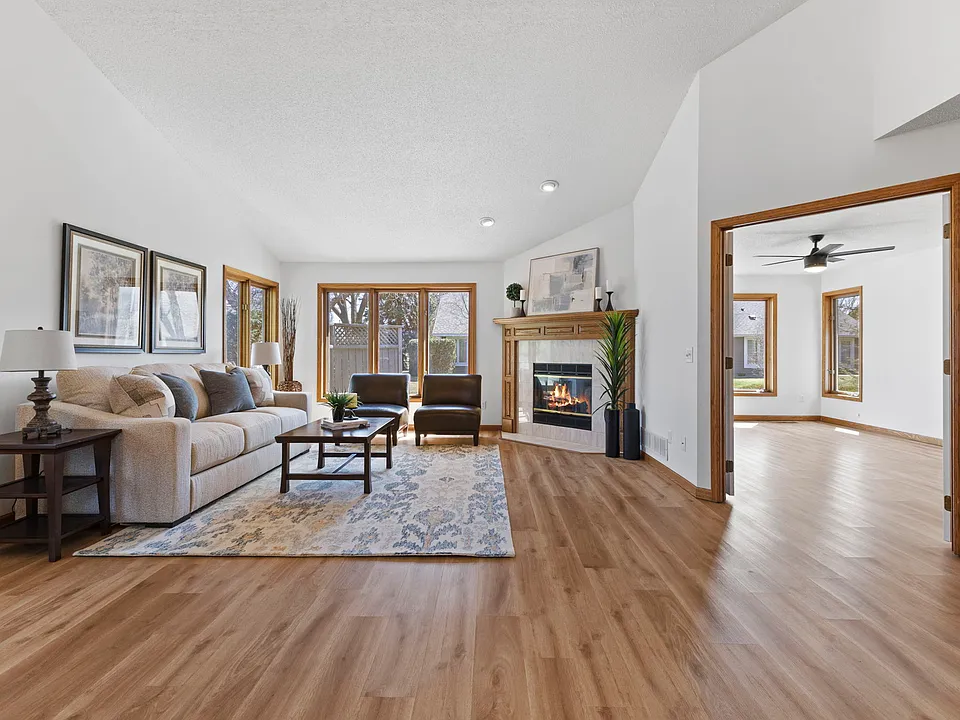 5619 Dunlap Ave