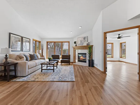 5619 Dunlap Ave, Shoreview, MN 55126