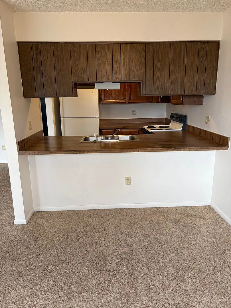 1200 Taft Ave — Photo 3