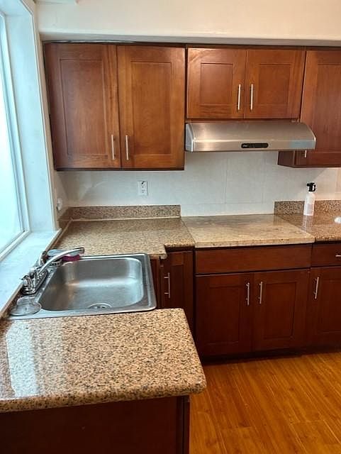 1st image of 890 Southgate Ave