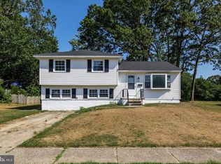 19 Haddon Rd, Somers Point, NJ 08244