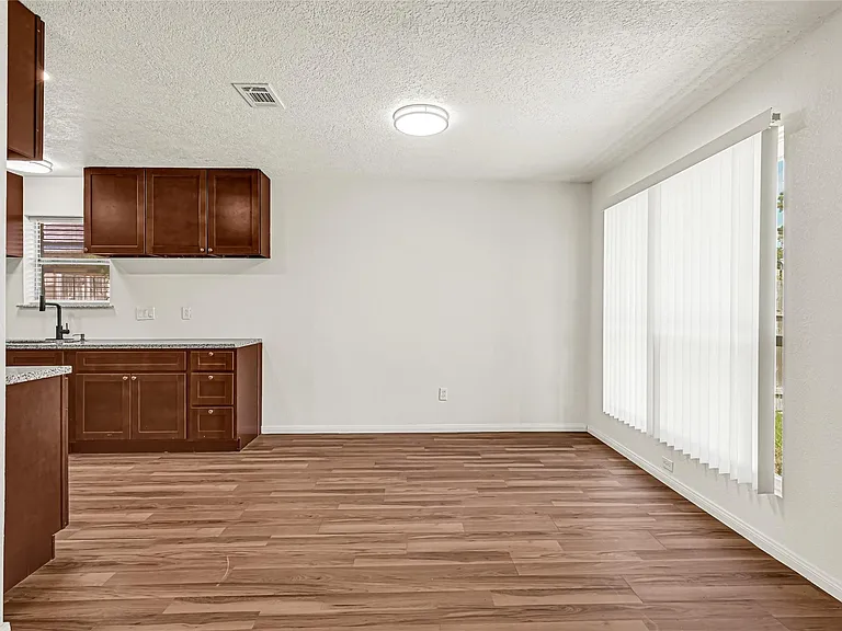 13327 N Thorntree Dr — Photo 10